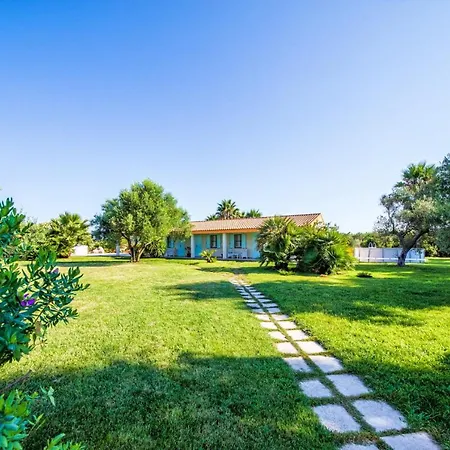 Is Cortillaris Кабрас